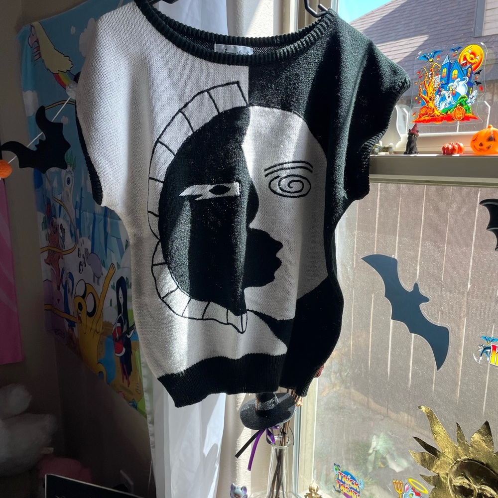 Vintage Jaymee Papell abstract two face moon acrylic black and white sweater top - Picture 4 of 14